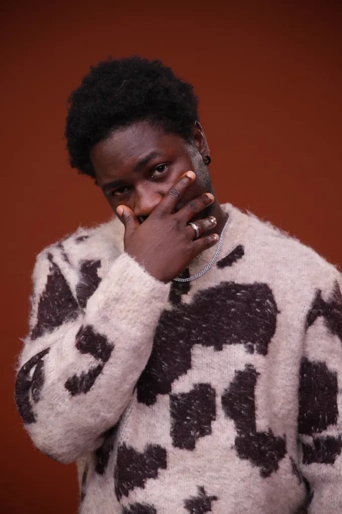 Haywise_official is all about love, which is the message of his forthcoming EP ‘You’. Took it upon himself to be a preacher of love. A phenomenon he has experienced, living it through the lyrical compositions of his rhythms and melodies.